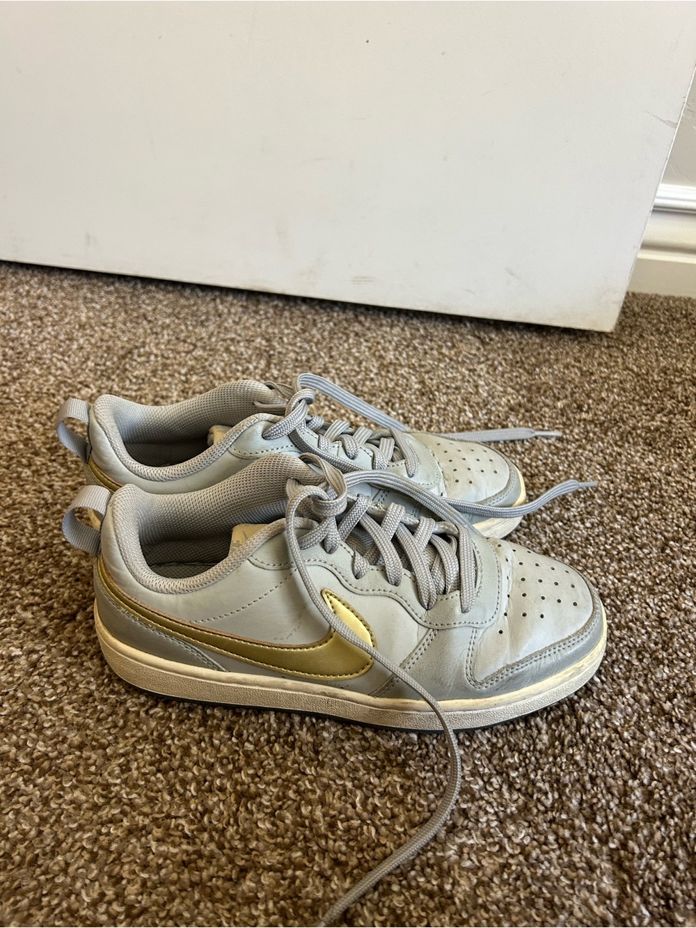 NIKE Kids Gray and Gold Athletic Sneakers